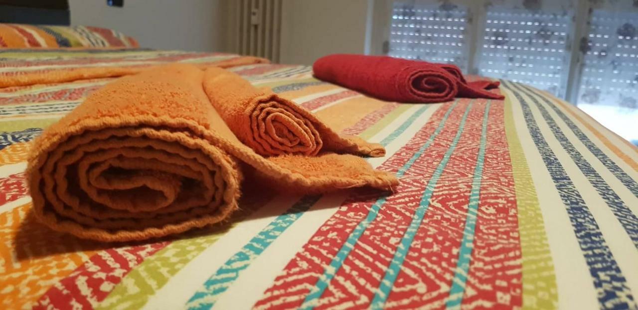 Helloguesthouse Olgiate Comasco Eksteriør bilde