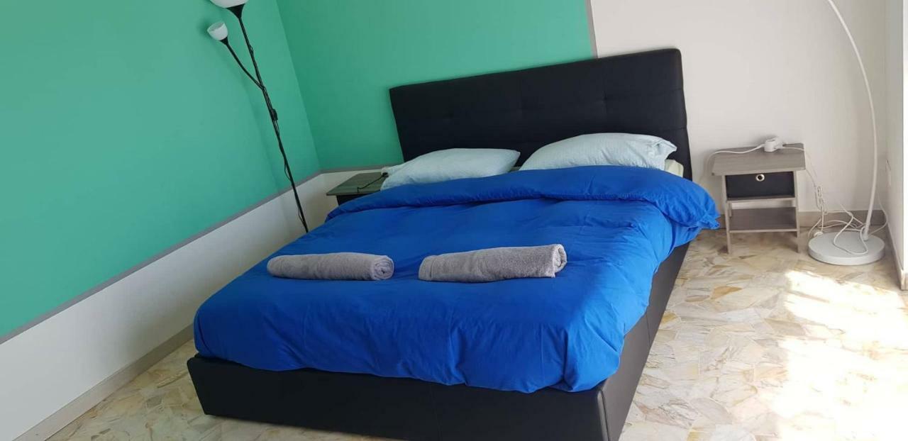 Helloguesthouse Olgiate Comasco Eksteriør bilde
