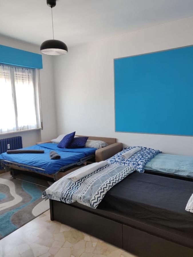 Helloguesthouse Olgiate Comasco Eksteriør bilde